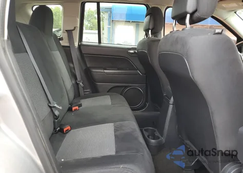 2016 Jeep Compass Sport из США, поврежденный, VIN 1C4NJCBA2GD524845